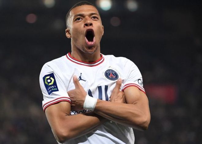 亚冠精英赛第五轮最佳阵：林加德、坎塞洛在列，塔迪奇入选（亚冠精英赛第5轮最佳阵容出炉：林加德、坎塞洛上榜，塔迪奇入围）