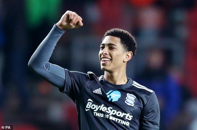 问题赌博求助热线2025年激增