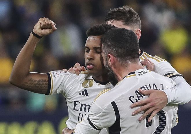 费迪南德：目前曼联阵中仅B费有机会在当年我们的球队里效力（费迪南德：如今这支曼联只有B费能进我们当年的阵容）