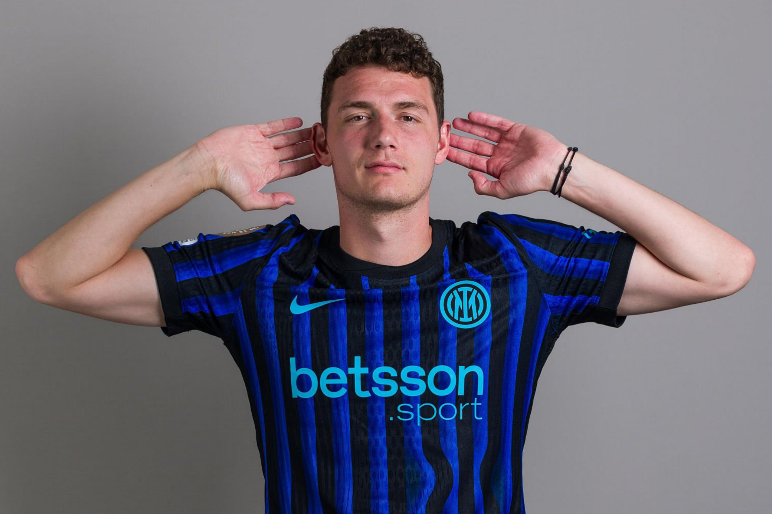 意甲半场：贝尔加利、科伦坡破门，热那亚1-1维罗纳